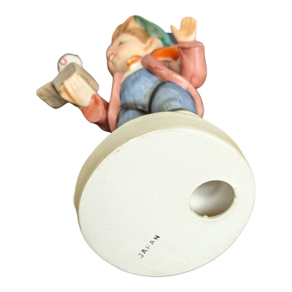The Hummel Figurine Boy With Jack In The Box 
VINTAGE - Picture 10 of 10